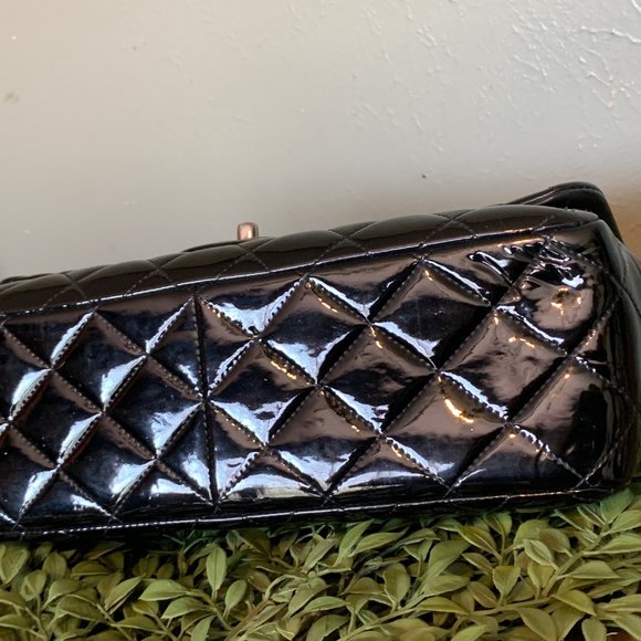 Chanel Classic Quilted Double Flap Black Patent Leather Jumbo Bag - Picture 6 of 17